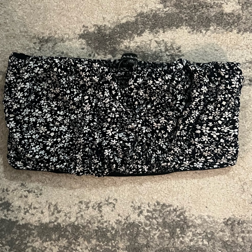 Aakaa Marina Del Ray Crop Top